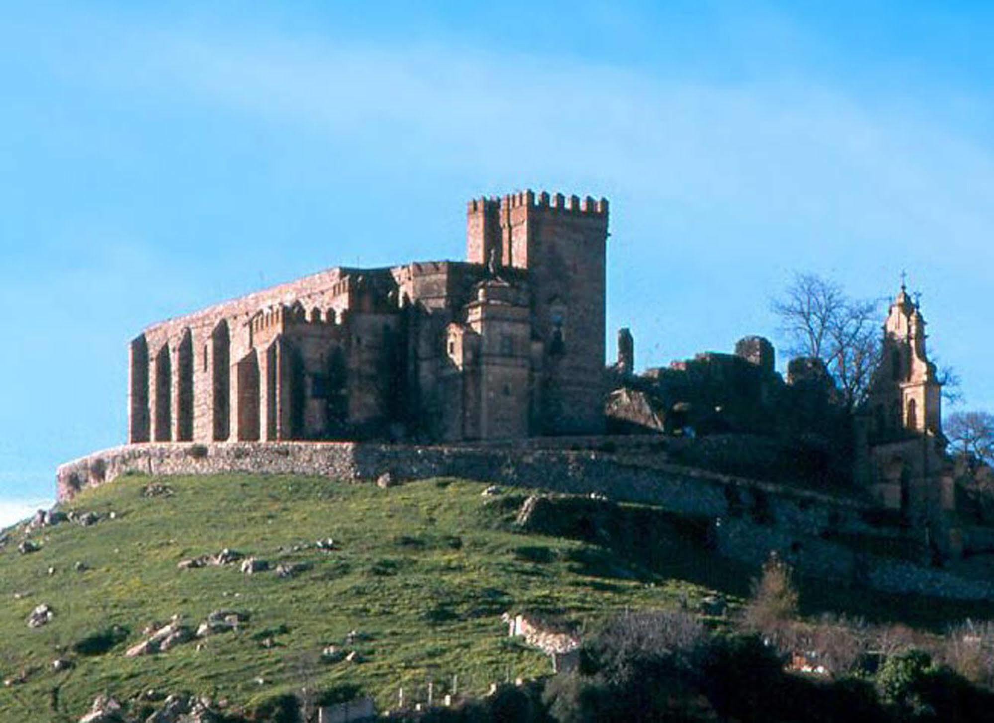 Hospederia Reina De Los Angeles Aracena Exterior foto